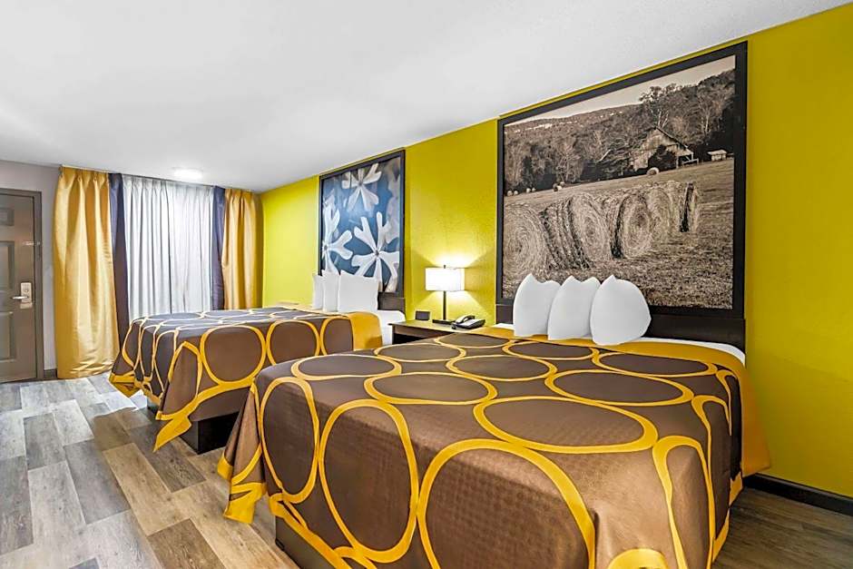 Super 8 by Wyndham Paragould