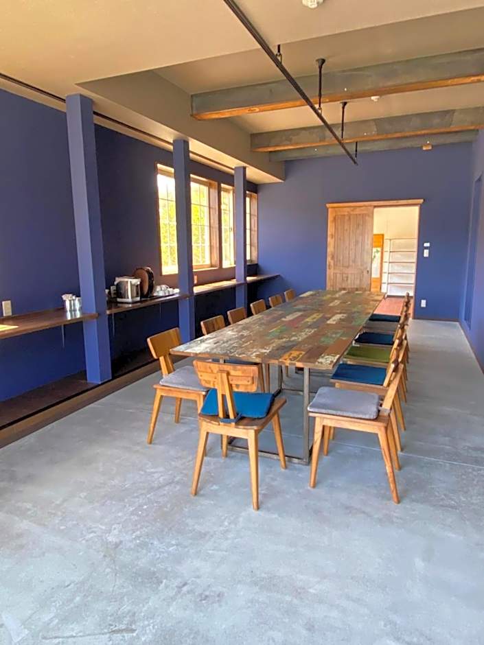 Hütte Jil Shirakabako at 1,400m