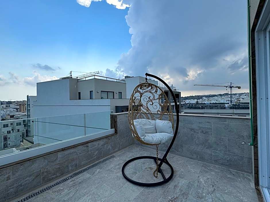 Balcony Studios