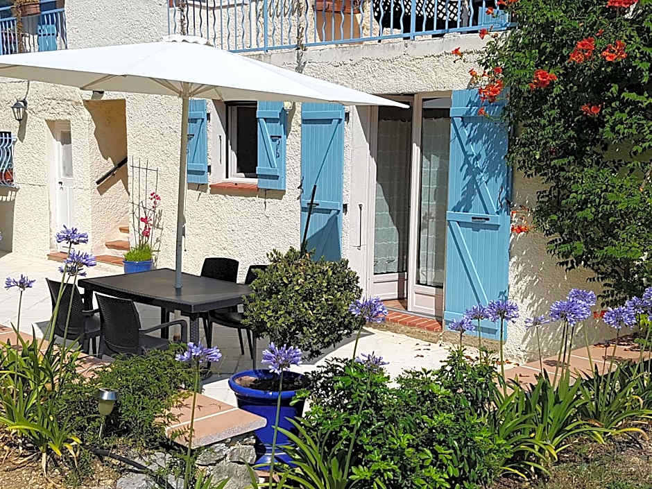 B&B with charm, quiet, kitchen, sw pool.