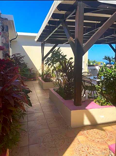 Over The Hill Residence