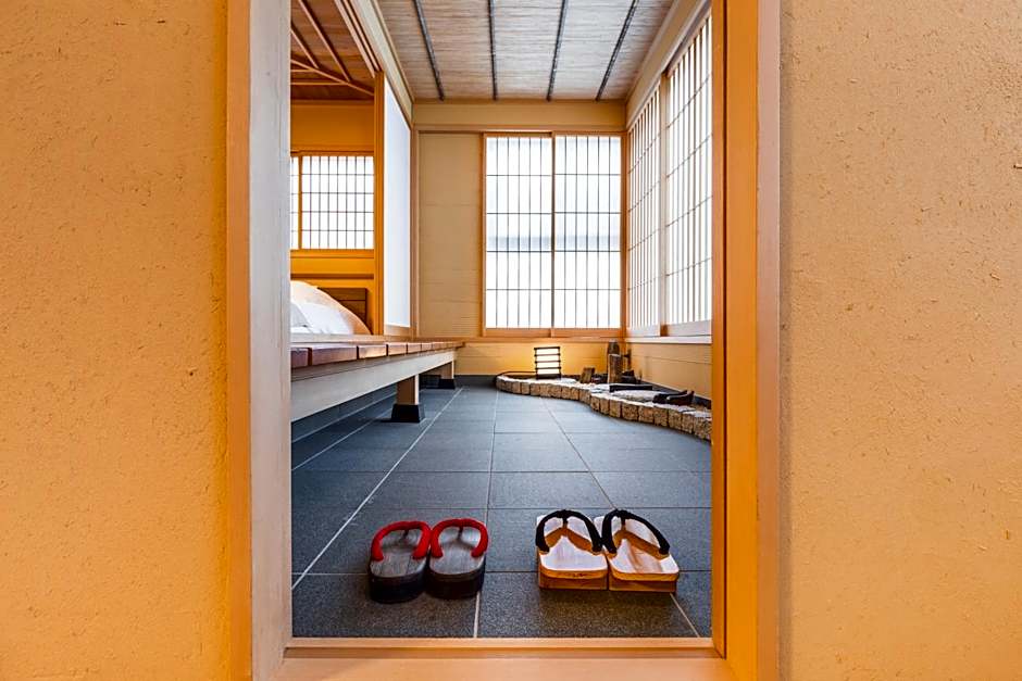 Tsuta Onsen Ryokan