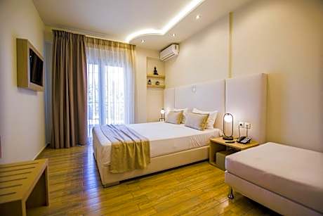 Superior Triple Room with Sea View