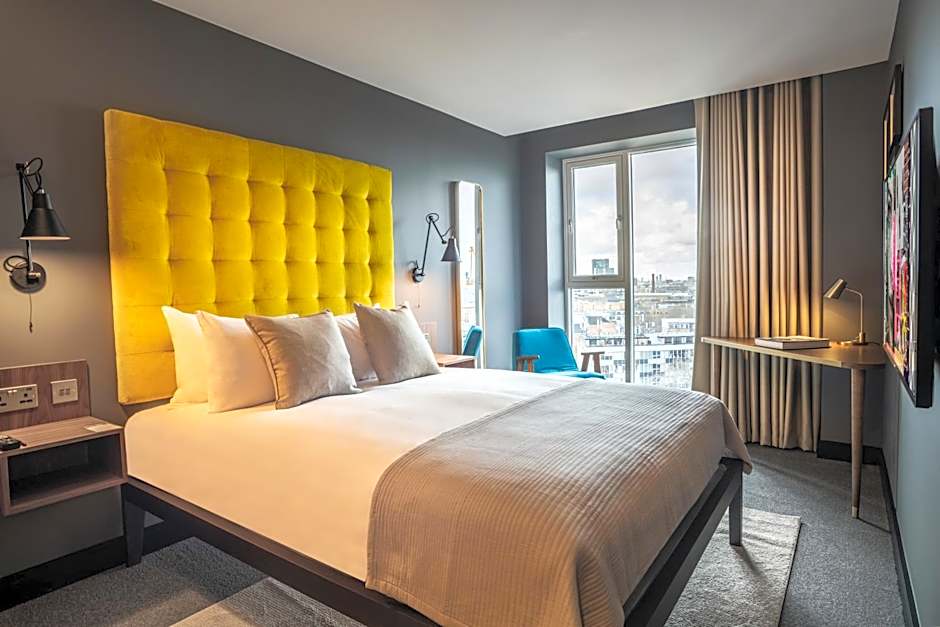 The Gate London City