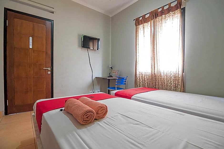 RedDoorz Syariah near Krida Nusantara