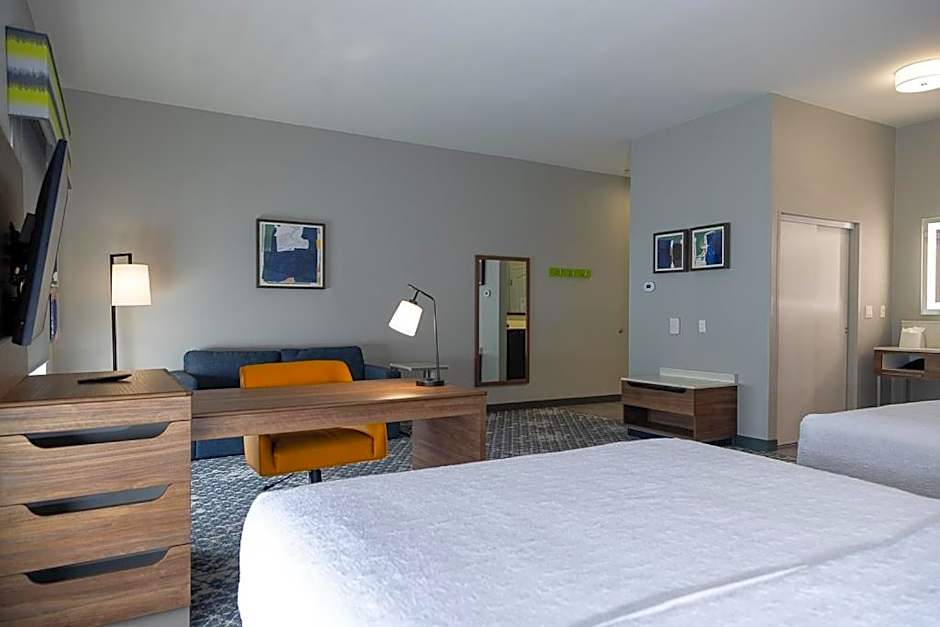Photo 1 of 5 of Studio 2 Queen Beds, Hearing/Mobility Accessible, Bathtub