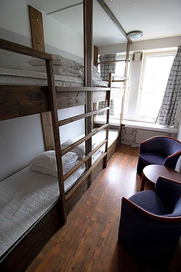 Multi Challenge Hostel