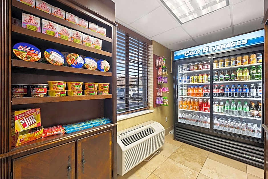 AmericInn by Wyndham Denver Airport