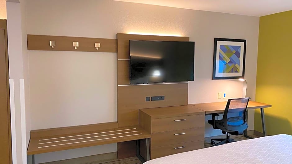 Holiday Inn Express Hotel & Suites Weston by IHG
