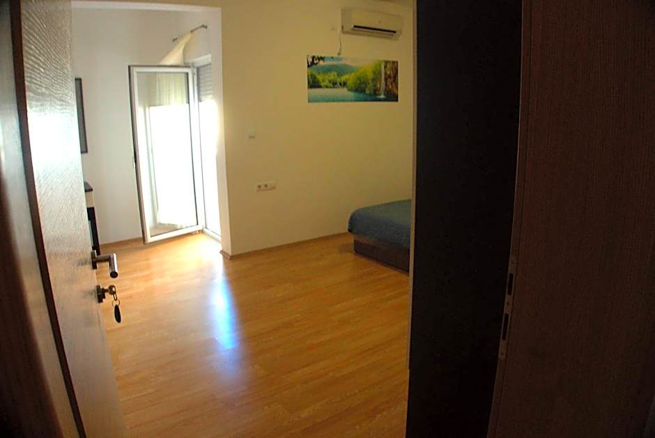 Photo 1 of 16 of Balcony