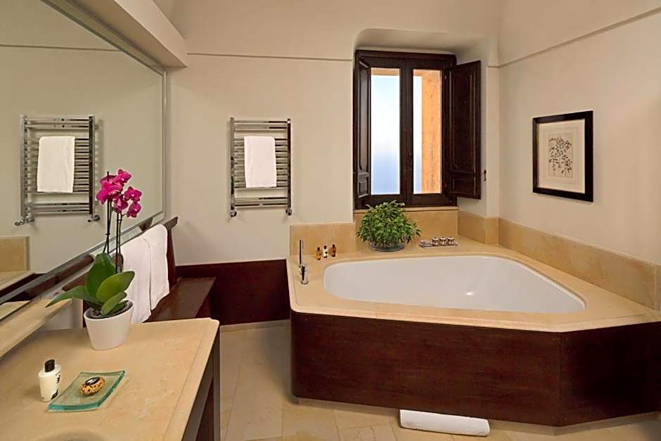 Monastero Santa Rosa Hotel & Spa