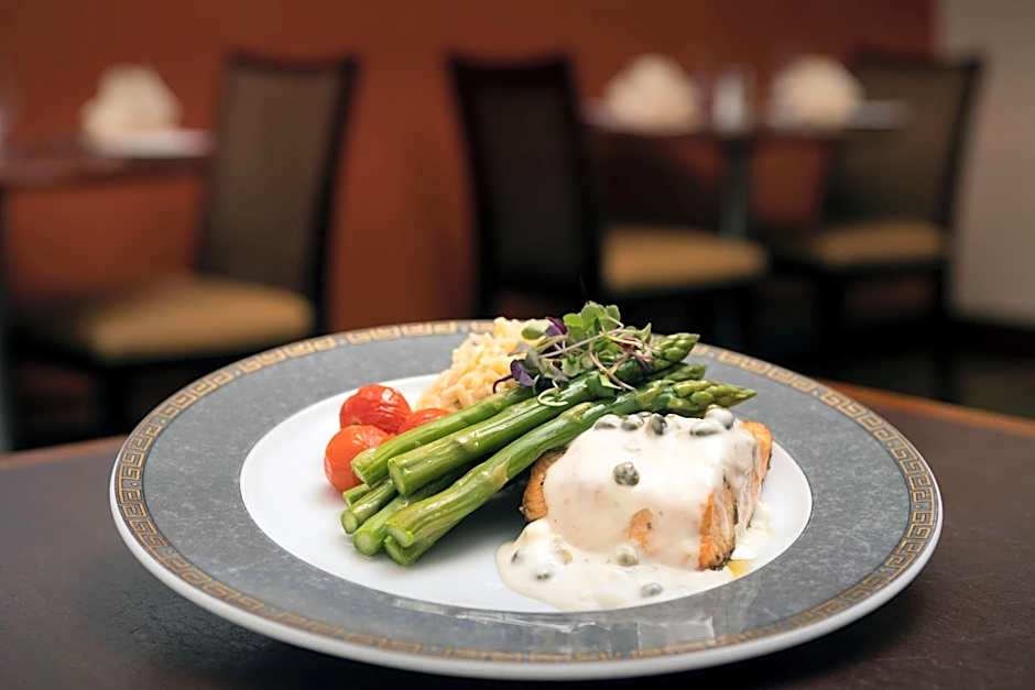 DoubleTree By Hilton Hotel Dulles Airport-Sterling