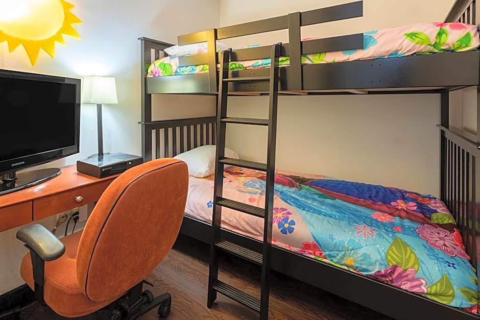 Super 8 by Wyndham Trois-Rivieres