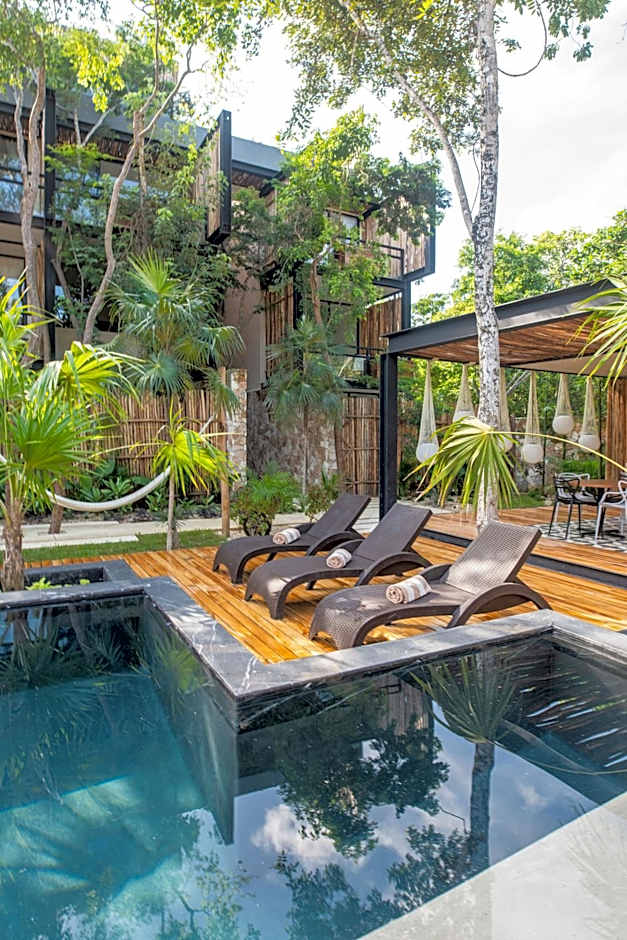Amaka Calma Tulum
