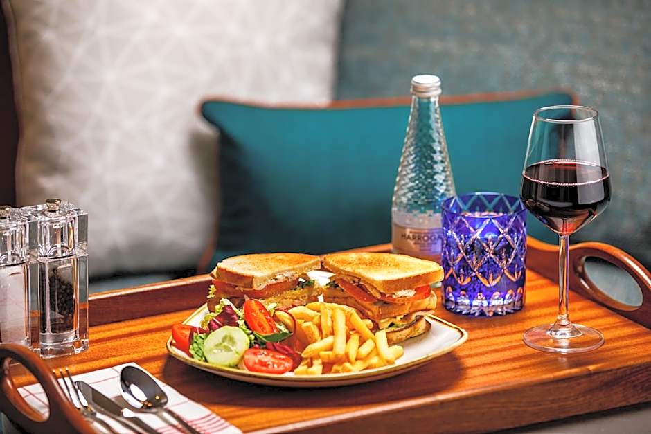 Holiday Inn Manchester Airport By IHG