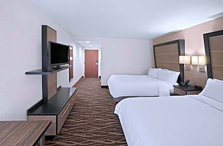 Standard Queen Room with Two Queen Beds - Communications Accessible