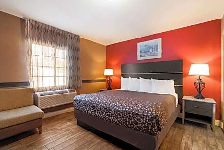 Standard King Room - Non-Smoking