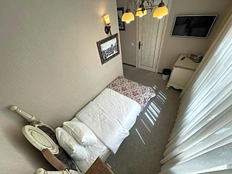 Budget Single Room