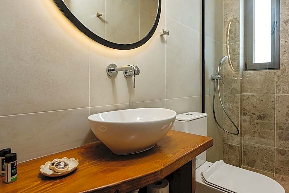 Horizon Apartments - Beachfront Luxury, by ZanteWize