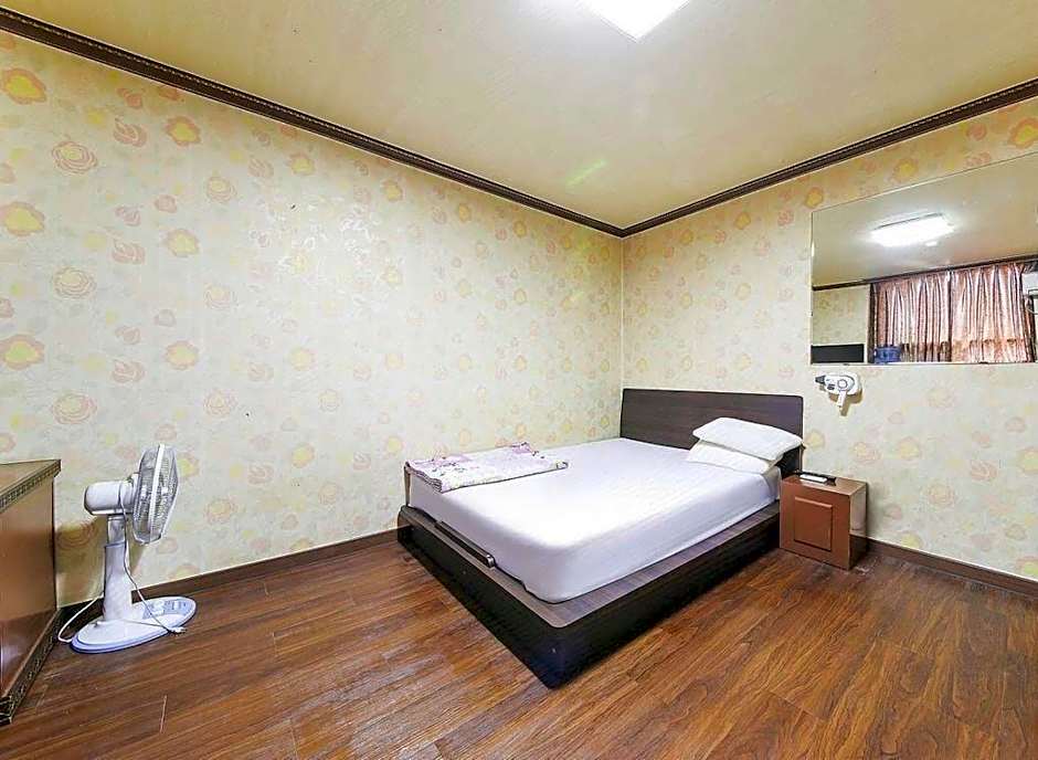 Sangmu Motel Gwangju