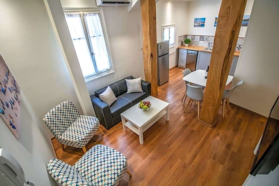 Levkosh Apartments at Lefkada's Heart