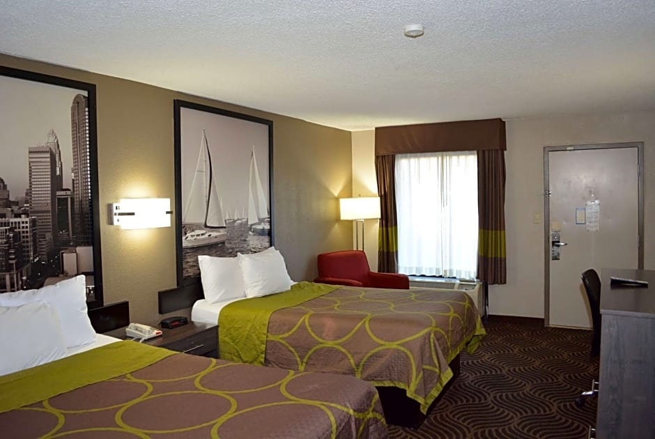 Super 8 by Wyndham Huntersville/Charlotte Area