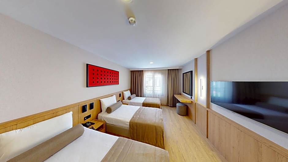 Istanbul River Hotel
