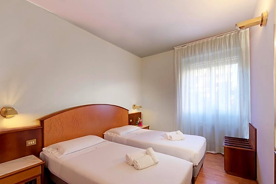 Photo 1 of 4 of Economy 2 Beds