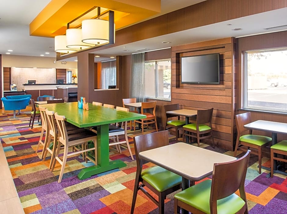 Fairfield Inn & Suites by Marriott Quincy