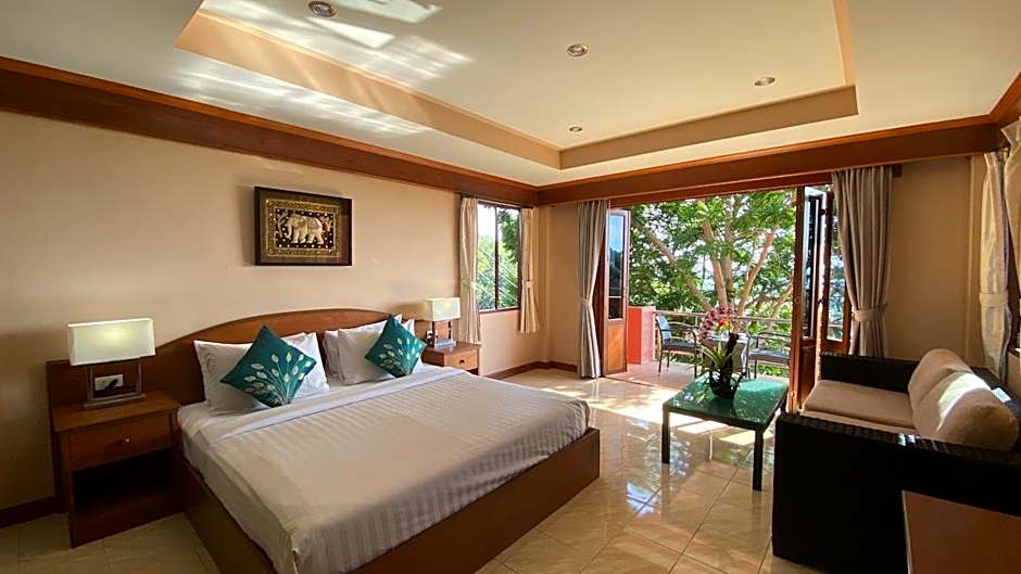 Photo 1 of 9 of Deluxe, Sea View