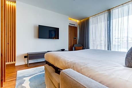 TWO BEDROOM SUPERIOR APARTMENT MARINA