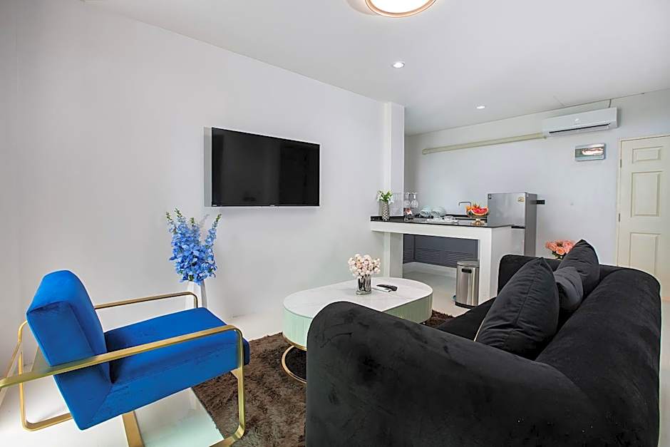 Nariya Bayfront Phuket