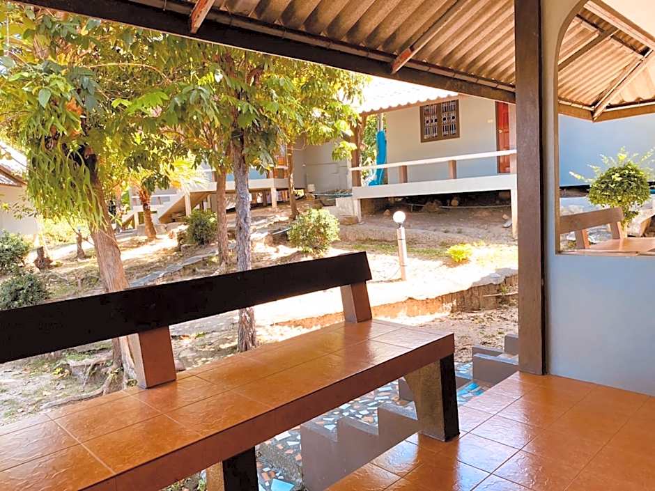 PHUPHA Bungalow Haad Rin