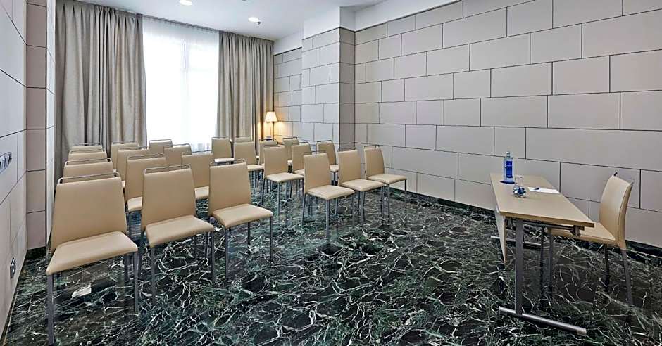 NH Ciudad De Zaragoza