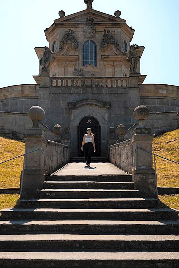 ART Hostel & Apartments