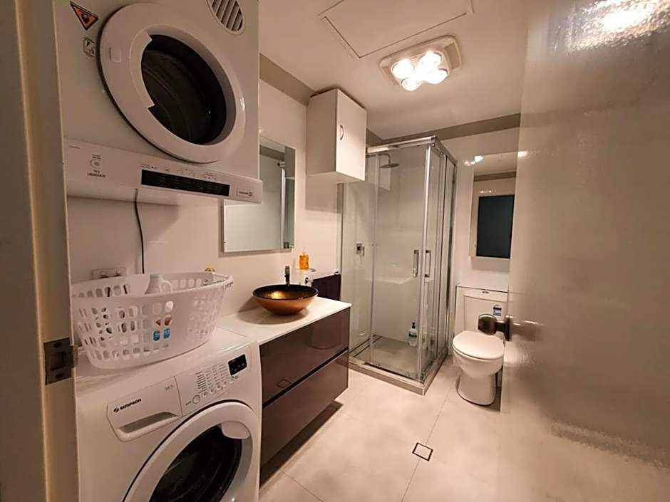 Coastal Salty Air 2bedrm 2bath W Ocean Views!