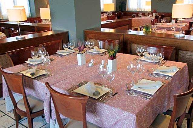 Hotel Restaurante El Tollo