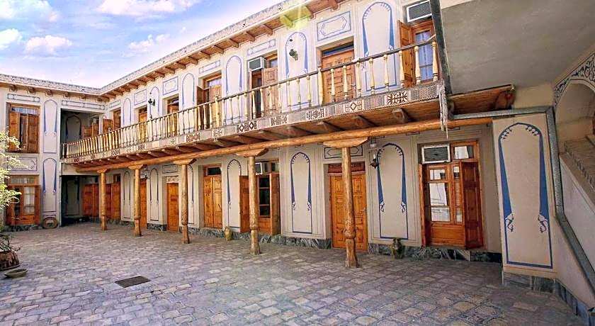 Lyabi House Hotel