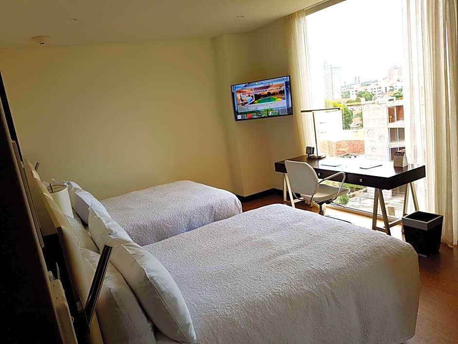 Hampton Inn By Hilton Santa Cruz Equipetrol