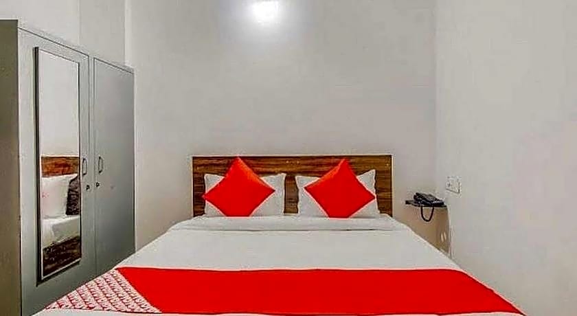 Shree Devina Palace By OYO – Indore, OH