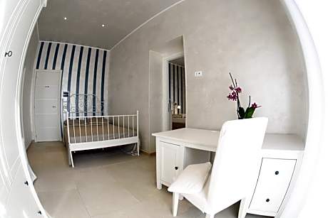 Standard Quadruple Room with Lateral Sea View