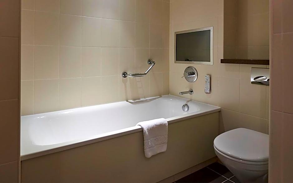 Crowne Plaza London Ealing By IHG