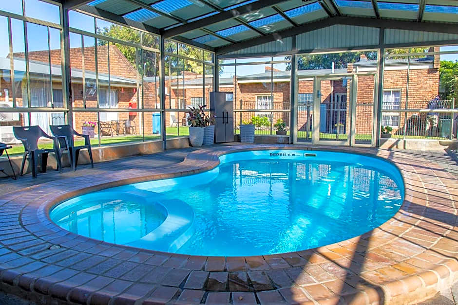 Arkana Motor Inn & Terrace Apartments