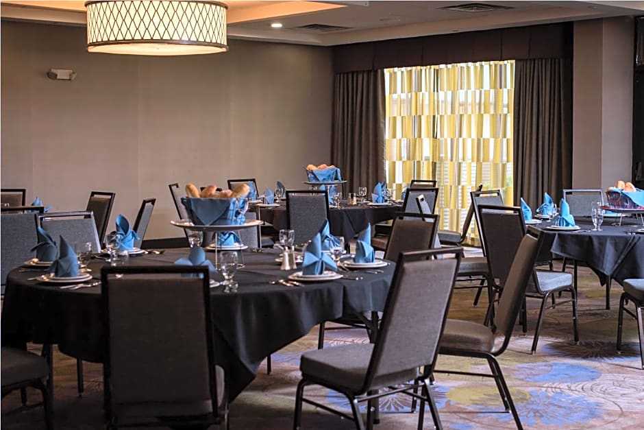 Holiday Inn Harrisburg East, an IHG Hotel
