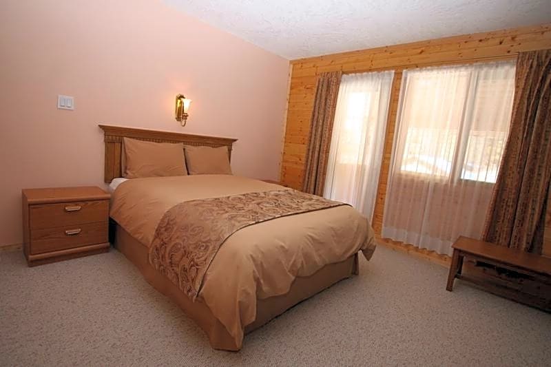 Glenogle Mountain Lodge and Spa