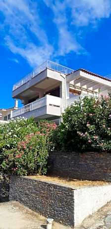 Nice house close to the sea