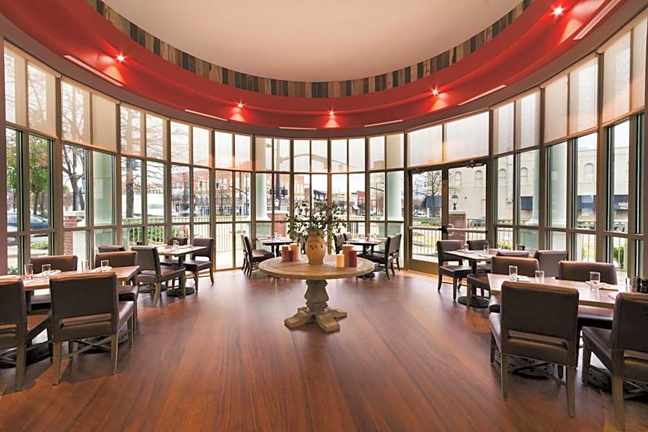 Embassy Suites by Hilton Tuscaloosa Alabama Downtown