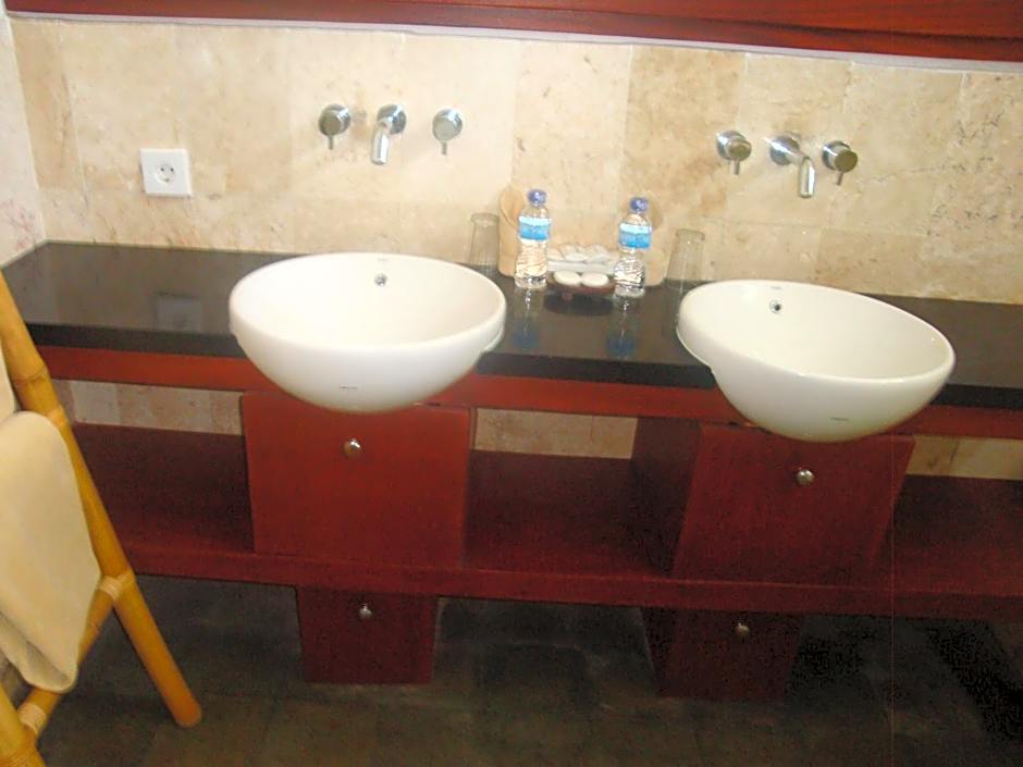 Aqua Octaviana Bali Villa