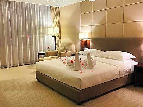 2-Bedroom Deluxe Executive Suite