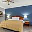 Quality Inn & Suites CVG Airport